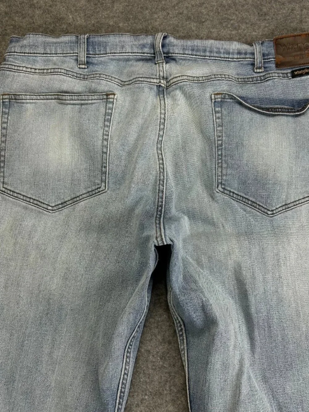 Wrangler Straight Fit Jeans Mens 36x29 Light Blue Denim Stretch Mid Rise Western
